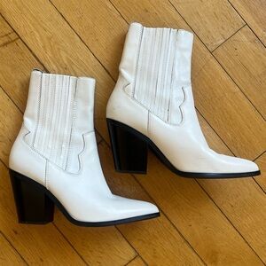Aldo white leather cowgirl boots